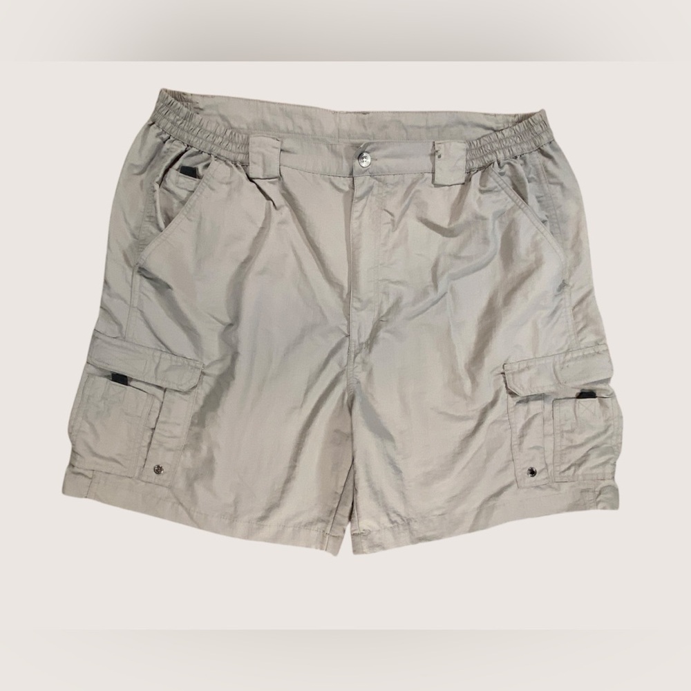 Worldwide Sportsman Cargo Shorts Mens 42 Gray/Tan Performance, good condition